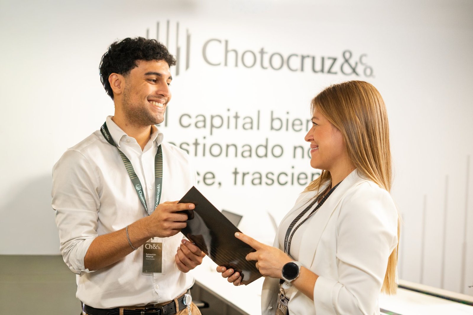 Asesores de Chotocruz&Co. en las oficinas de la firma